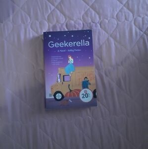 📚🎨 3/$15 Geekerella A Novel Book